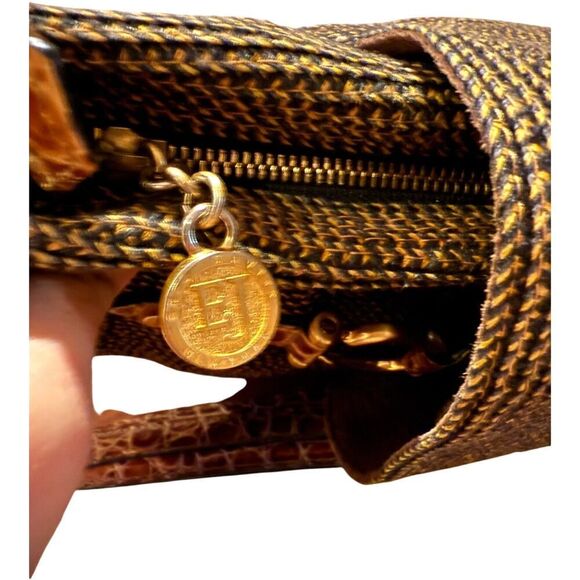 Eric Javits Woven Shoulder Bag - Picture 3 of 16